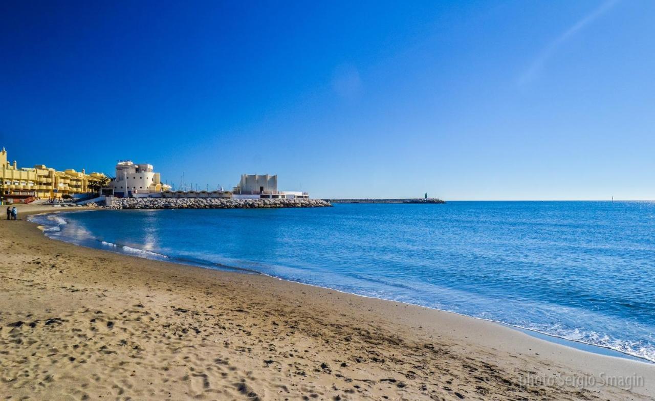 Timon II Apartamentos - A Solo 90 Metros De La Playa - Parking Gratis - Avenida De Las Palmeras Benalmádena Dış mekan fotoğraf